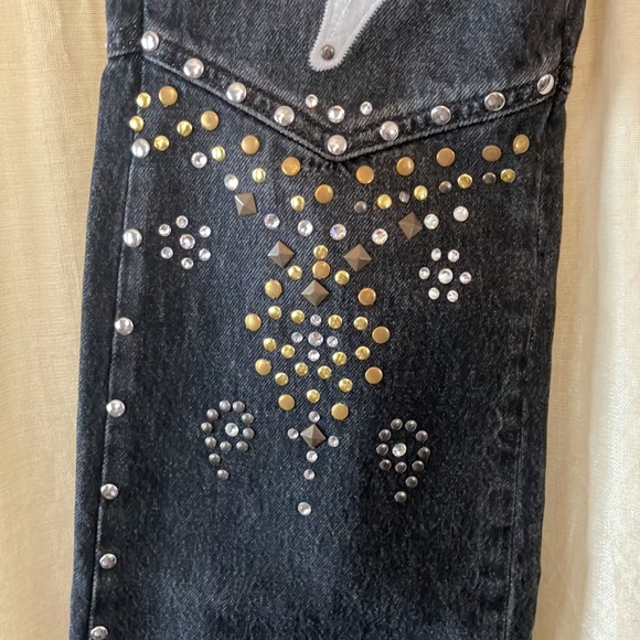 BDG - Picture 2 of 10